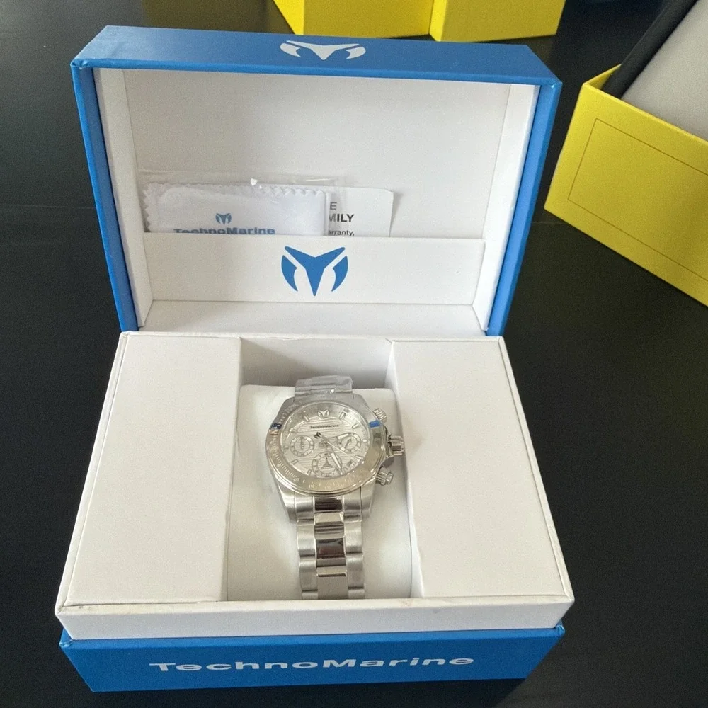 TechnoMarine Manta Ray Unisex Watch 38mm SS W/ Silver Dial TM-219009 New!!